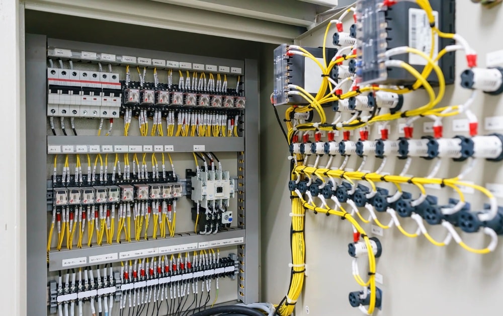 Why Every UAE Property Needs a Service Distribution Board 