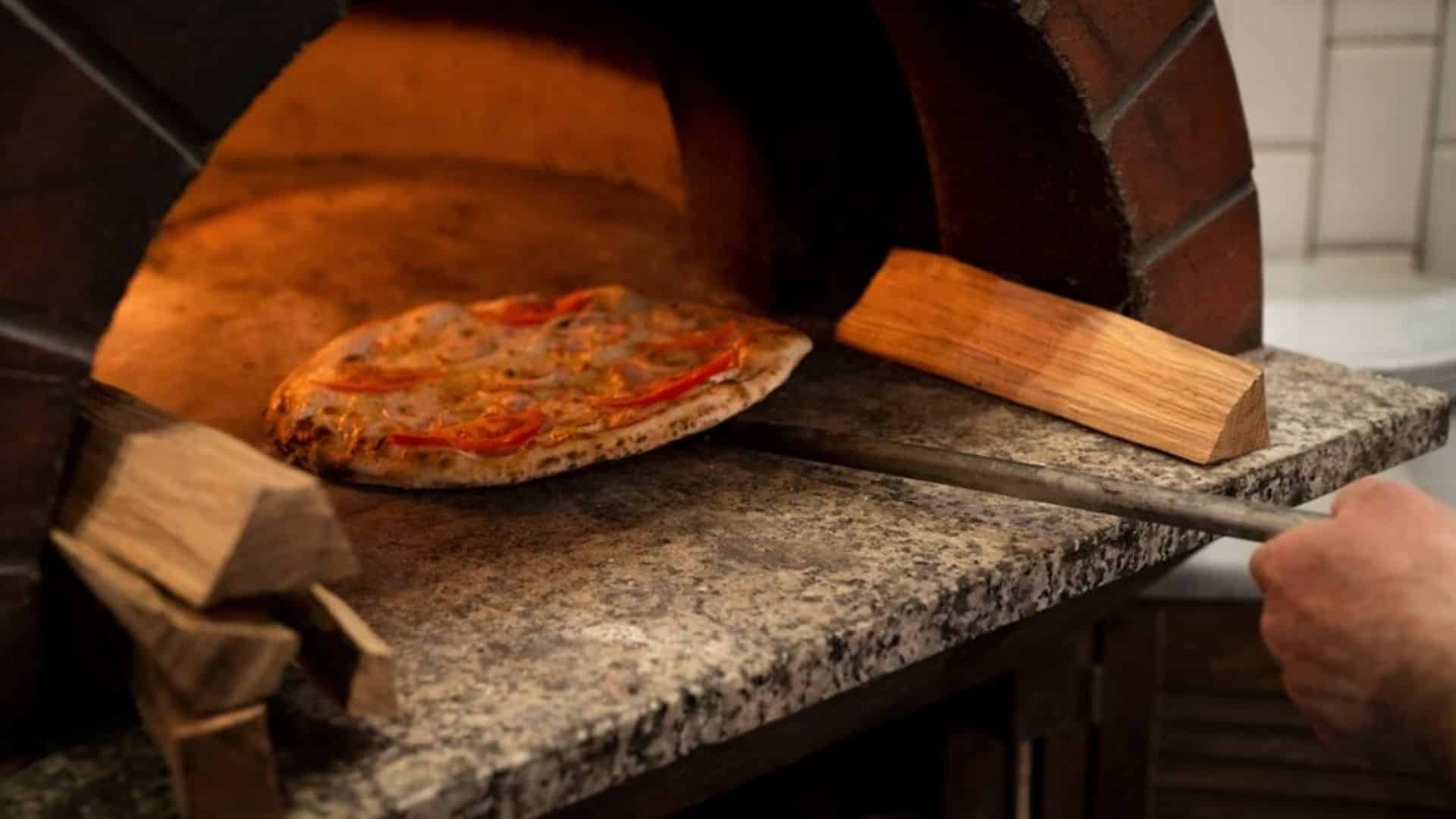 What Are the Key Features to Look for in a Mist Box for Pizza Ovens